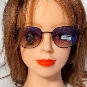 1345  Black Wire Frame Sunglasses UV Protected NWT